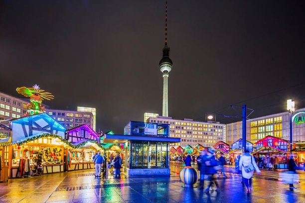 Berliinin joulutoreista tunnetuin löytyy Alexanderplatzilta.