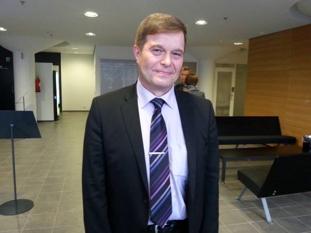 Kari Tolvanen on kokoomusjohdon vetoomuskirjeen puuhamies.