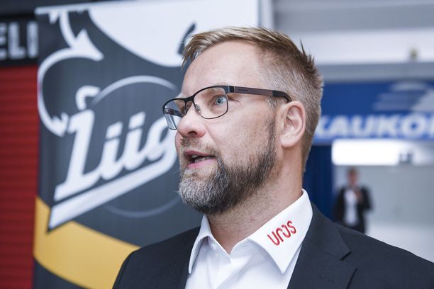 Päävalmentaja Mikko Manner vaalii Kärppien urheilullisia arvoja.