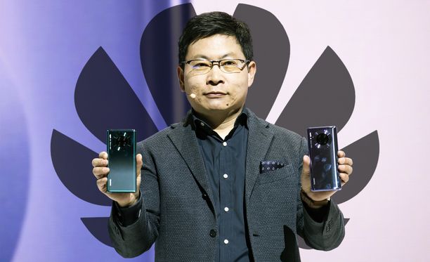 Huawein toimitusjohtaja Richard Yu esitteli yhtiön uusia Mate 30 -puhelimia syyskuussa.