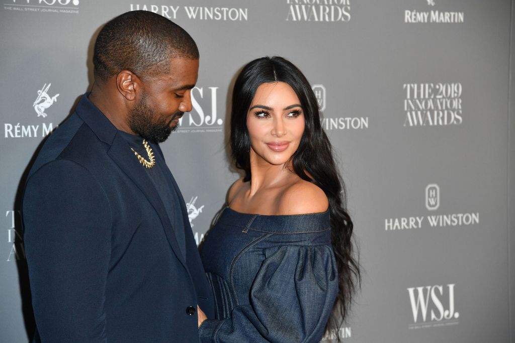 Kim Kardashianilla ja Kanye Westillä on millä mällätä: Ostivat lapselleen ökyhintaisen Michael Jacksonin takin