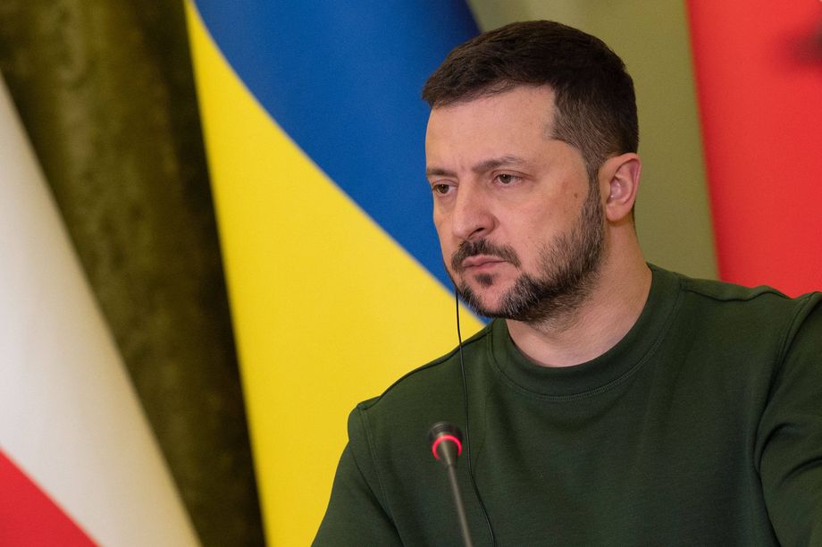 Syntymäpäiväsankari Zelenskyi Kielsi Juhlat, Ukraina Saa Oligarkin ...