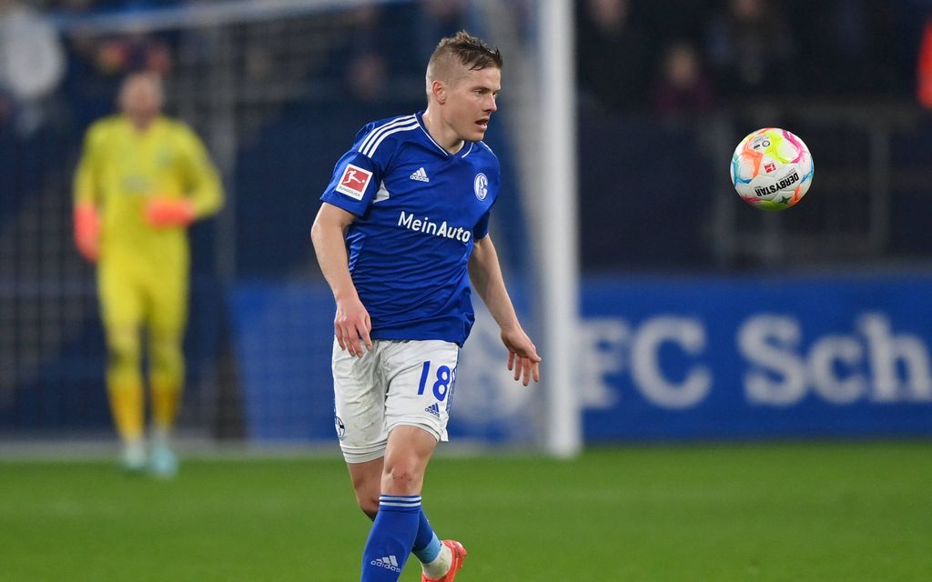 Jere Uronen debytoi Bundesliigassa – Huuhkajat-puolustaja heti Schalken avauksessa