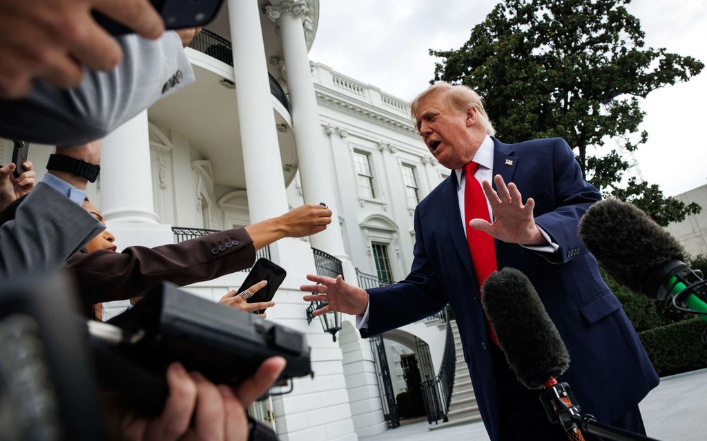 Trump raivosi naiselle: "Hiljaa"