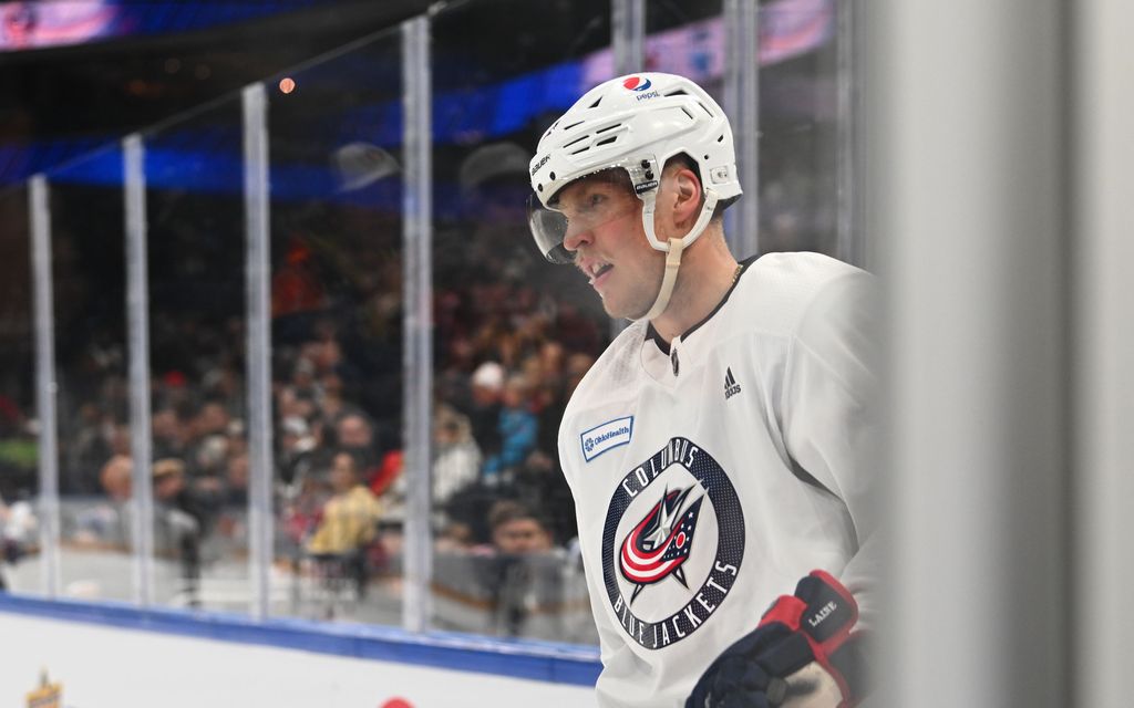 NHL-toimittaja julkaisi kuvan: Patrik Laine räväytti taas vaatetuk­sellaan 