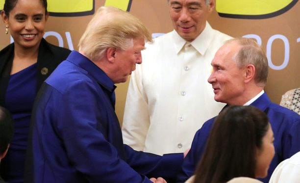Donald Trump kertoo keskustelleensa Vietnamissa Venäjän mahdollisesta sekaantumisesta USA:n presidentinvaaleihin.