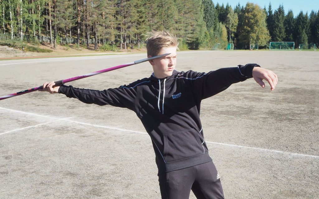Topi Parviainen, 15, heitti keihään EM-kultaa!