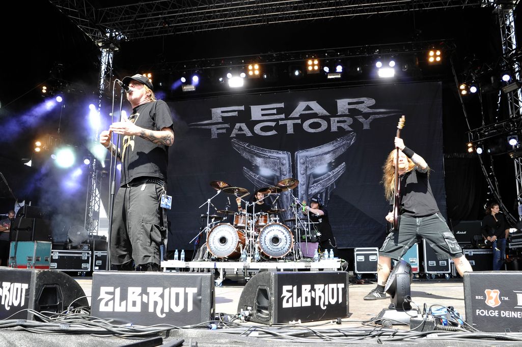 Suositun Fear Factory -heviyhtyeen räiskinnän täyteiseltä musiikkivideolta paljastui Suomeen viittaava yksityiskohta