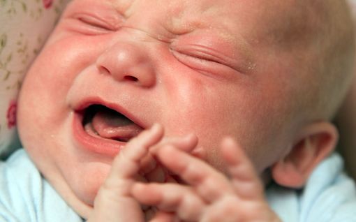 Vauvat itkevät eri tavalla eri kielillä