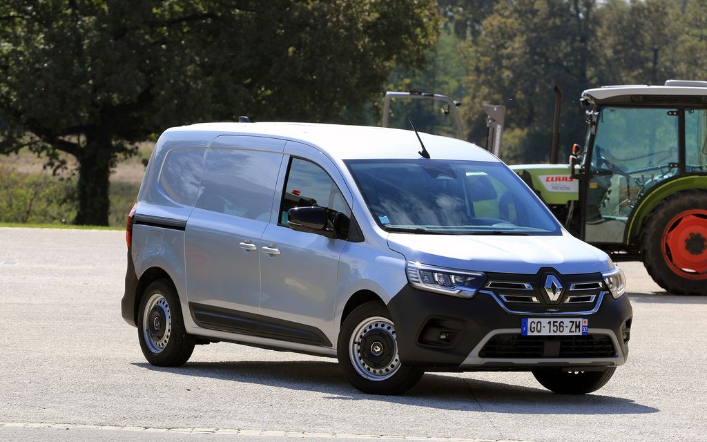Tältä näyttää Renaultin venytetty sähköauto – IL testasi, miltä uusi Kangoo tuntuu