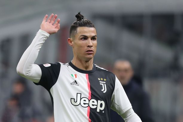 Cristiano Ronaldon ei tarvitse miettiä Serie A -pelejä hetkeen. 