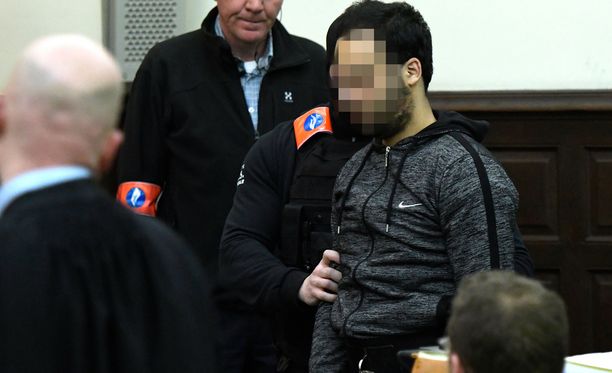 Salah Abdeslam sai maaliskuussa 20 vuoden vankeustuomion ammuskeluvälikohtauksesta poliisin kanssa Brysselissä maaliskuussa 2016.