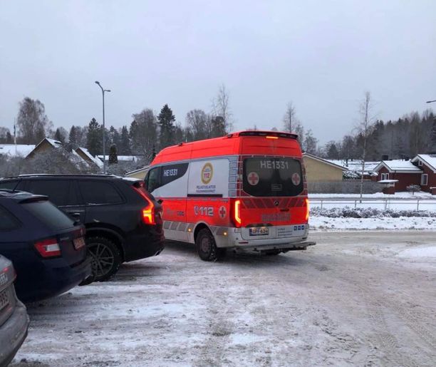 Paloheinä: henkilö hiihti väärään suuntaan, Heikki lähti ambulanssilla