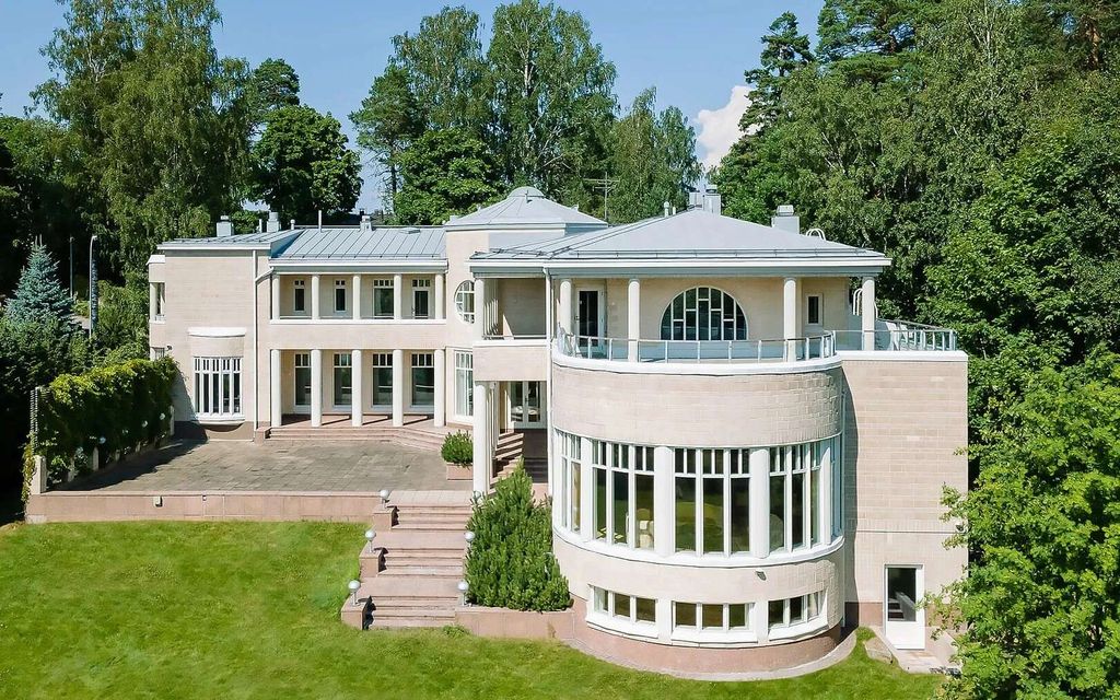 Tämä talo loksauttaa leuat auki Helsingissä – Hintapyyntö lähes 9 miljoonaa 