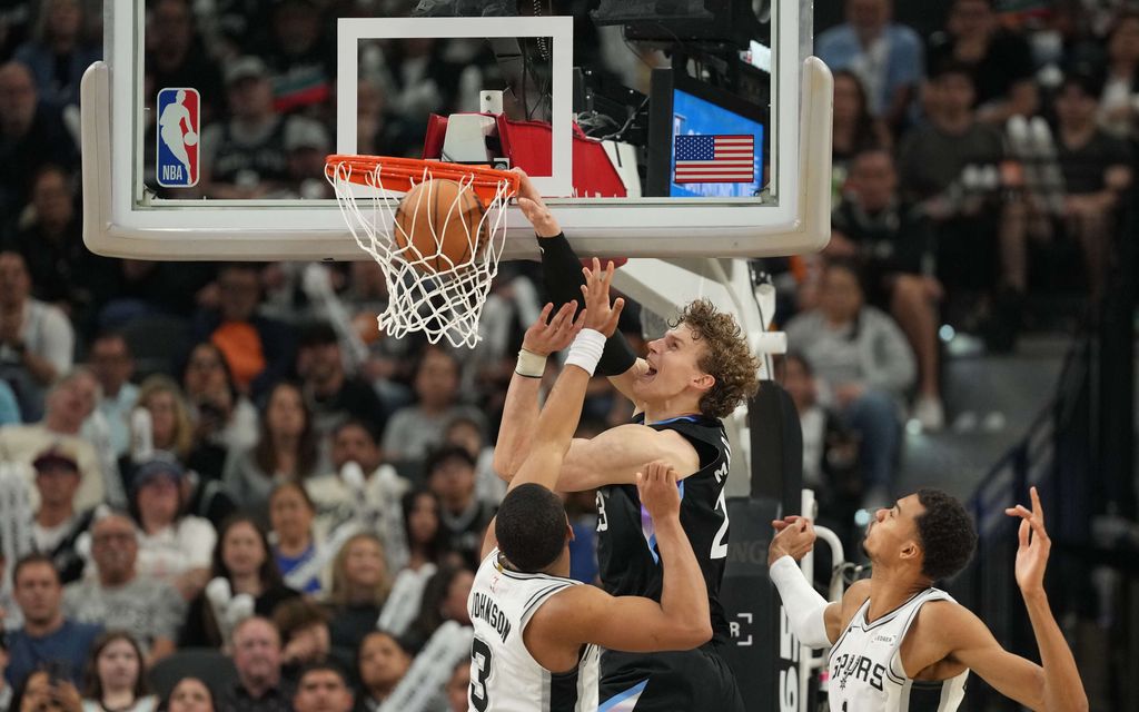 Lauri Markkanen taas hurjassa vedossa – Nyrkit viuhuivat NBA:ssa