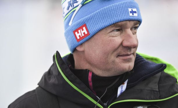 Poliisi Matti Haavisto on hiihdon uusi päävalmentaja.