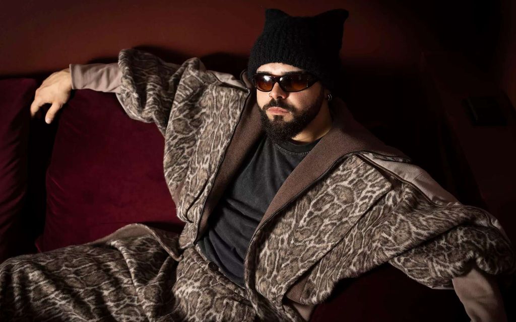 Kreikan viisuedustaja antaa laulunäytteen suomeksi – Ylistää samalla Suomen viisuesitystä