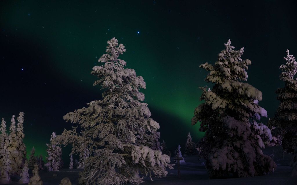 Yöllä kannattaa kääntää katse taivaalle – Revontulia jopa eteläistä Suomea myöten