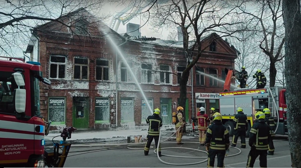 Suojeltu rakennus syttyi tuleen Porissa 