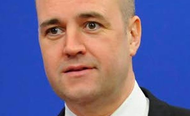 Ruotsin pääministeri Fredrik Reinfeldt on kehottanut maataan ottamaan oppia Suomen nopeasta päätöksenteosta. Oman maansa epäonnistuneesta pakolaispolitiikasta hän syyttää aiempia demarihallituksia.
