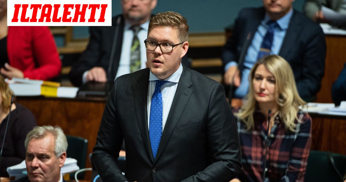 Antti Lindtmanin asema herättää närää Vantaalla - taustalla kiistat demarien säännöistä ja vaalimainonnasta - Vimarsana News