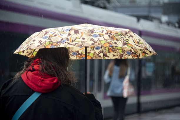 Sademäärä on tällä viikolla lähes koko maassa selvästi tavanomaista suurempi.