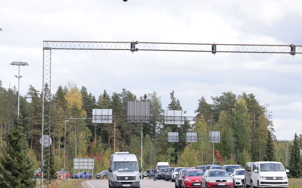 Rajaliikenne jatkuu vilkkaana –lauantaina Suomeen saapui 8 500 venäläistä 