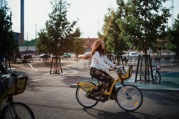 Kaupunkipyörien ansiosta plkupyörän vuokraaminen on Helsingissä edullista.