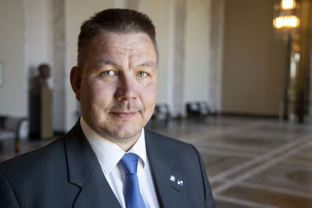 Kansanedustaja Juha Mäenpään kotitalossa jo toinen paha tulipalo - palokunta sai pelastettua: ”Oli selvä vaara”
